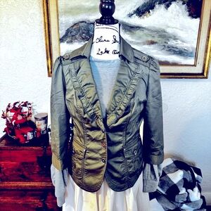 White House, black market, spring jacket.